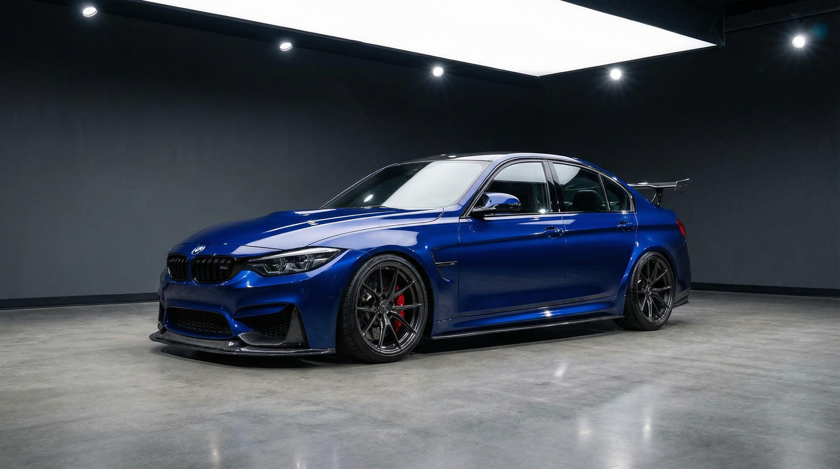 蜜桃传媒深海蓝轿车改装视频